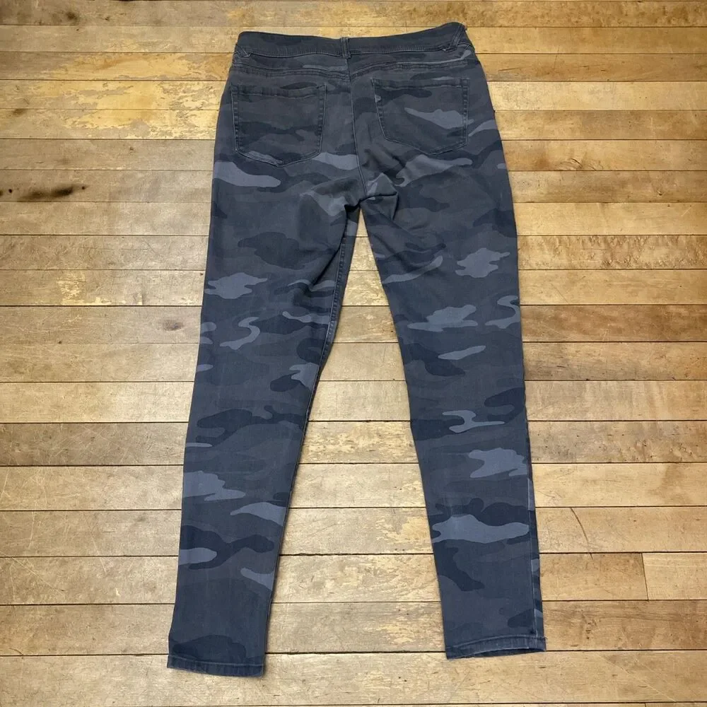 Democracy Ab Solution Pants Women’s Size 8 Camo Zip Pockets Skinny Mid Rise